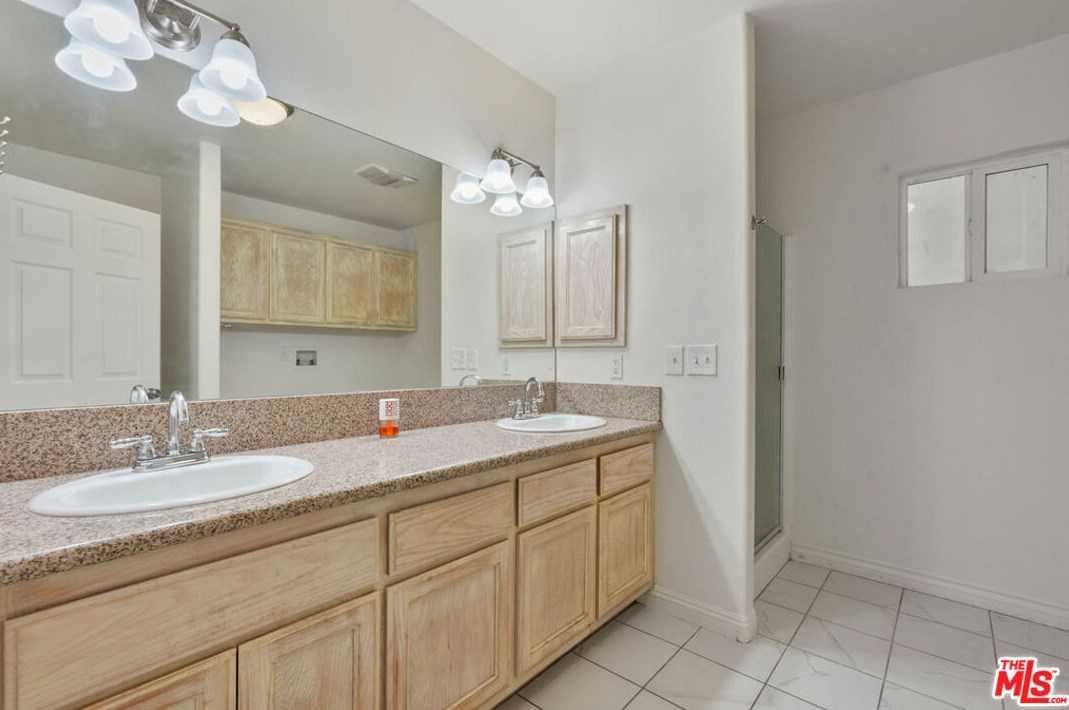 8849 Maple Ave, Hesperia CA  92345-3739 exterior