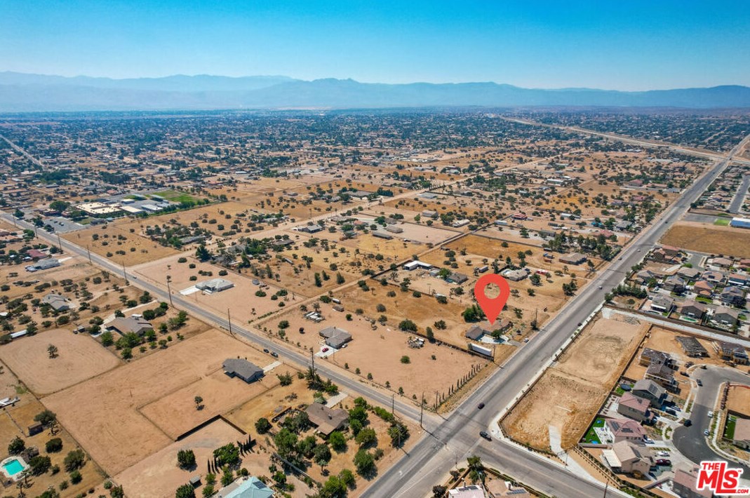 8849 Maple Ave, Hesperia CA  92345-3739 exterior