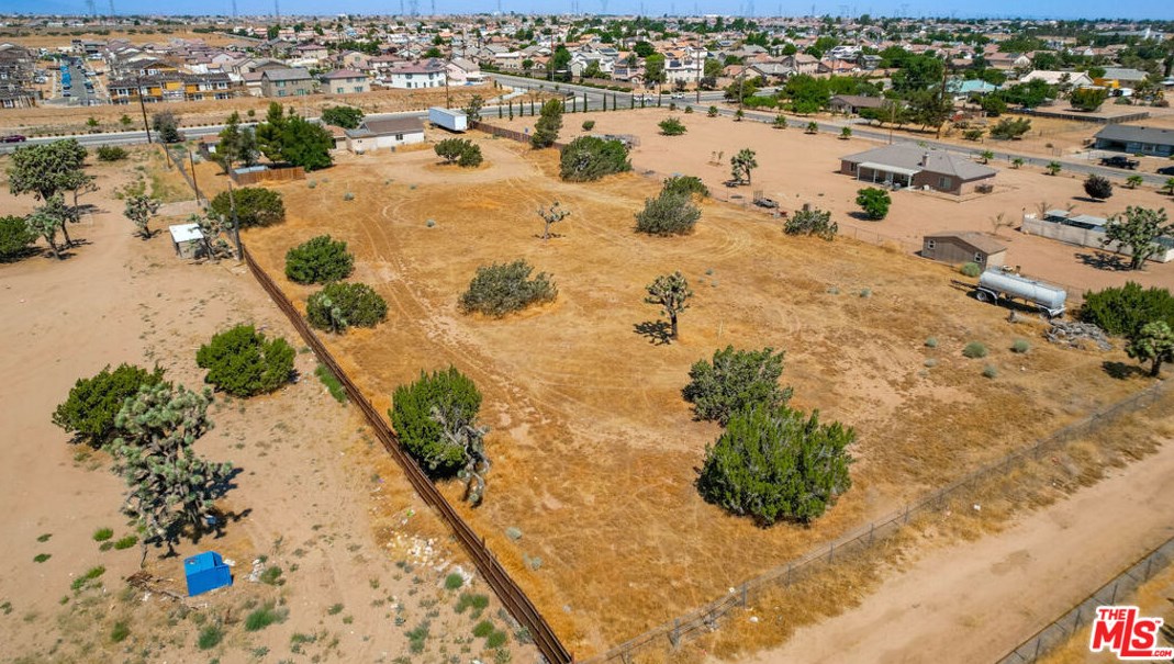 8849 Maple Ave, Hesperia CA  92345-3739 exterior