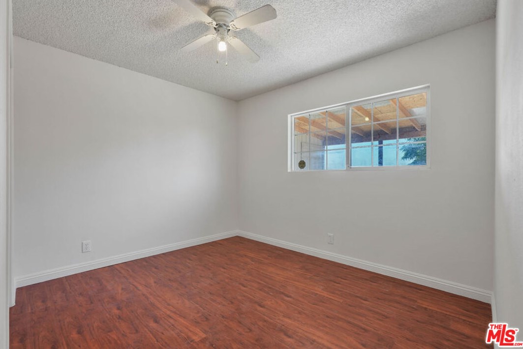 8849 Maple Ave, Hesperia CA  92345-3739 exterior