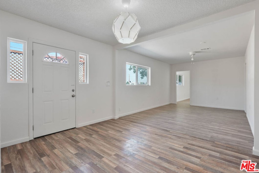 8849 Maple Ave, Hesperia CA  92345-3739 exterior