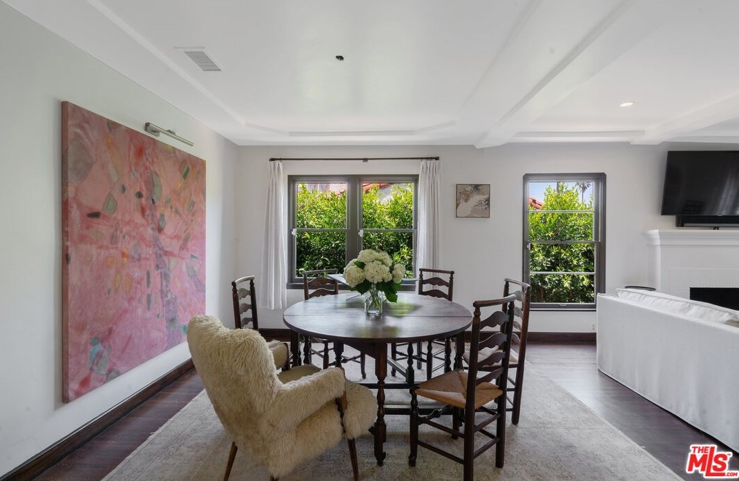 1829 Holt Ave, Los Angeles CA  90035-4307 exterior