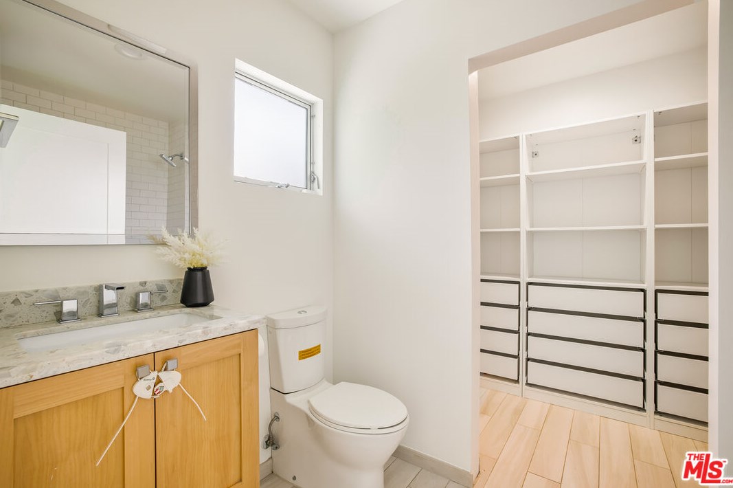 15418 Hamner Dr, Los Angeles CA  90077-1803 exterior