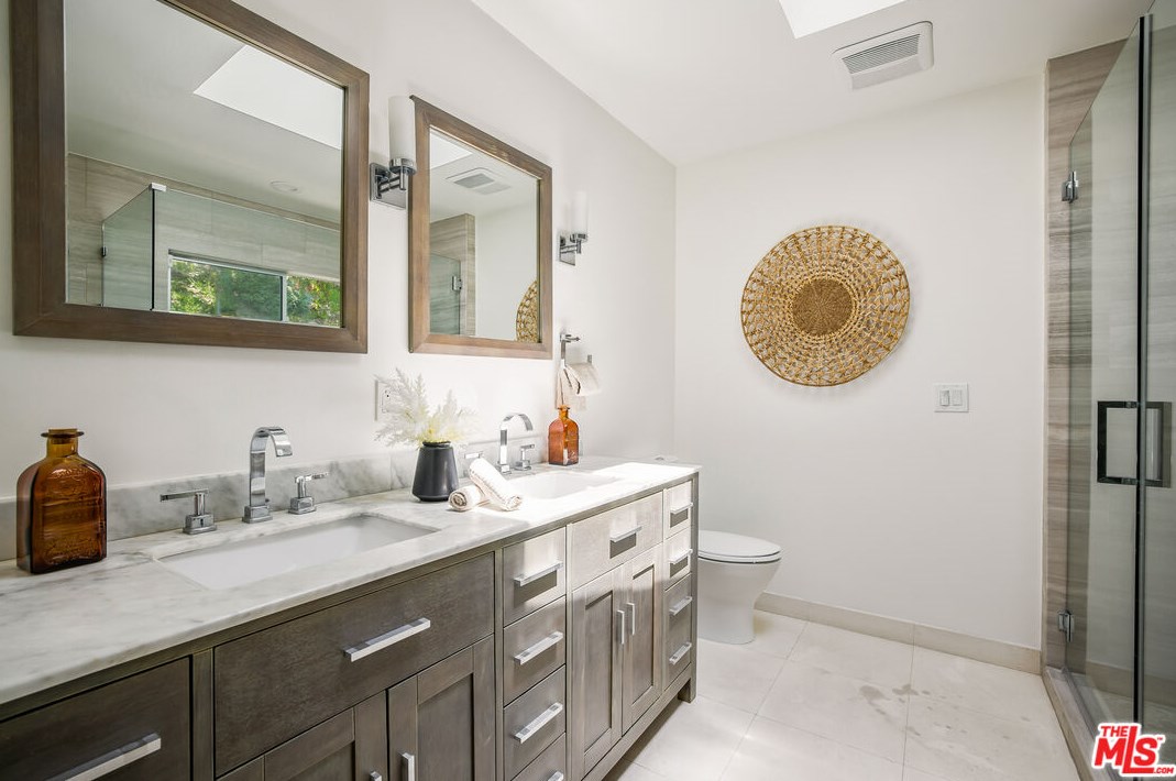 15418 Hamner Dr, Los Angeles CA  90077-1803 exterior