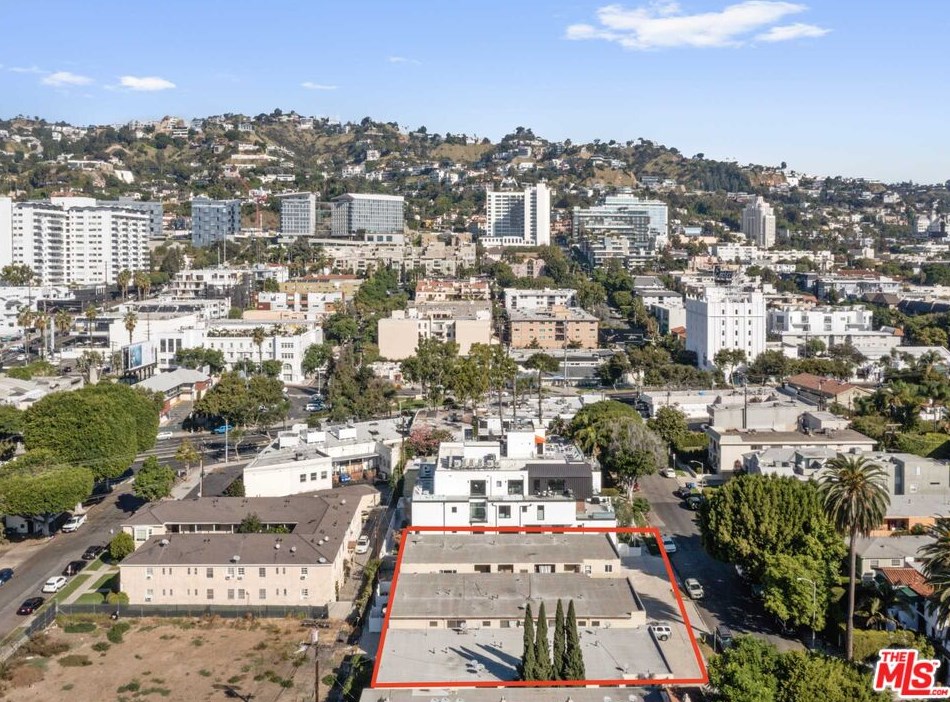 1009 Croft Ave, Los Angeles CA  90048-2506 exterior