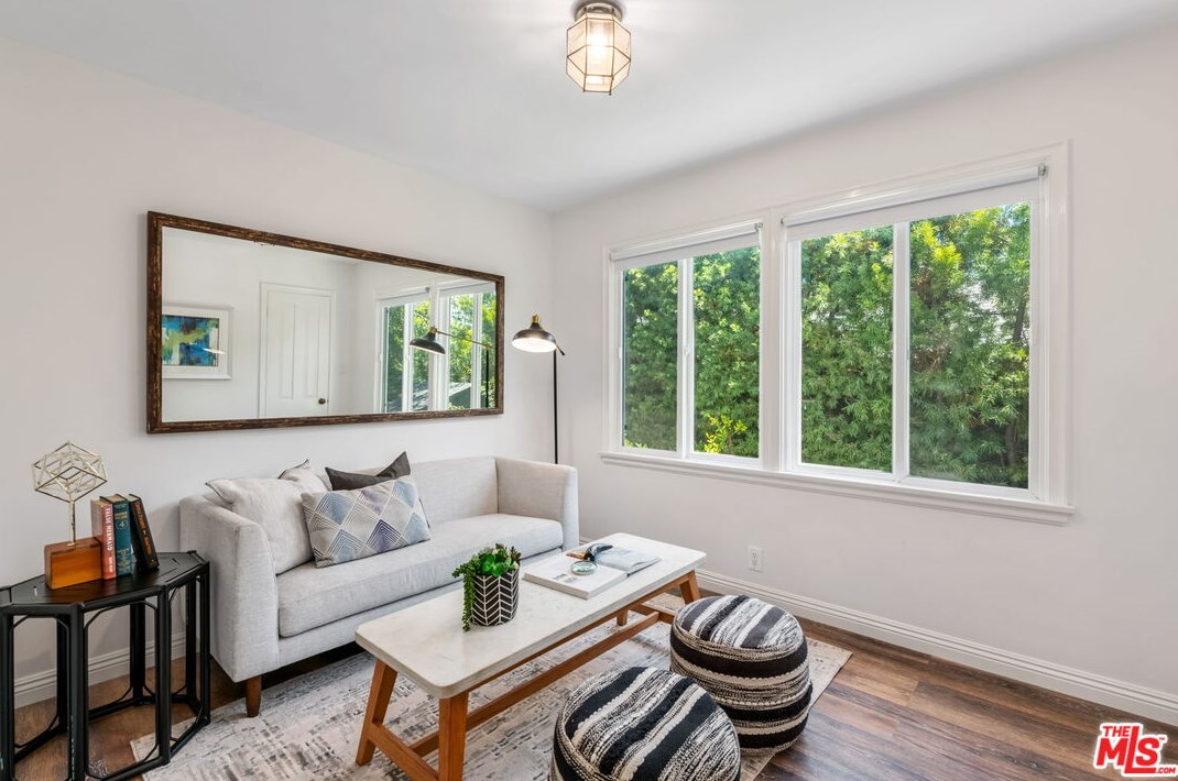 740 Thayer Ave, Los Angeles CA  90024-3332 exterior