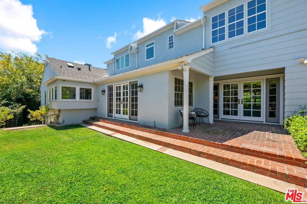 740 Thayer Ave, Los Angeles CA  90024-3332 exterior