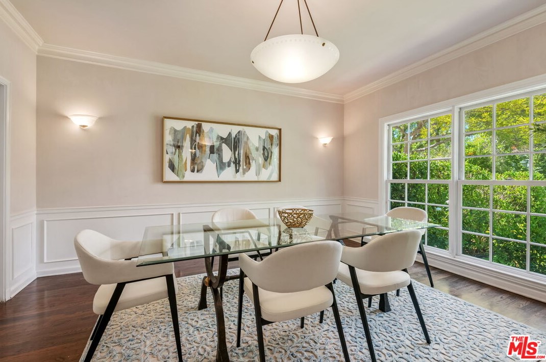 740 Thayer Ave, Los Angeles CA  90024-3332 exterior