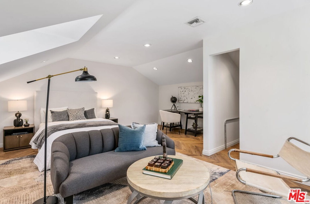 740 Thayer Ave, Los Angeles CA  90024-3332 exterior