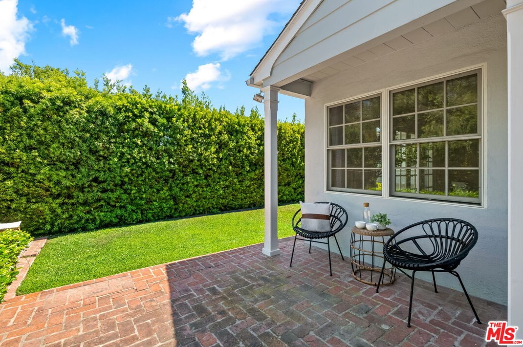 740 Thayer Ave, Los Angeles CA  90024-3332 exterior