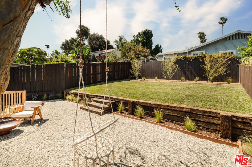 6017 Meridian St, Los Angeles CA  90042-2751 exterior