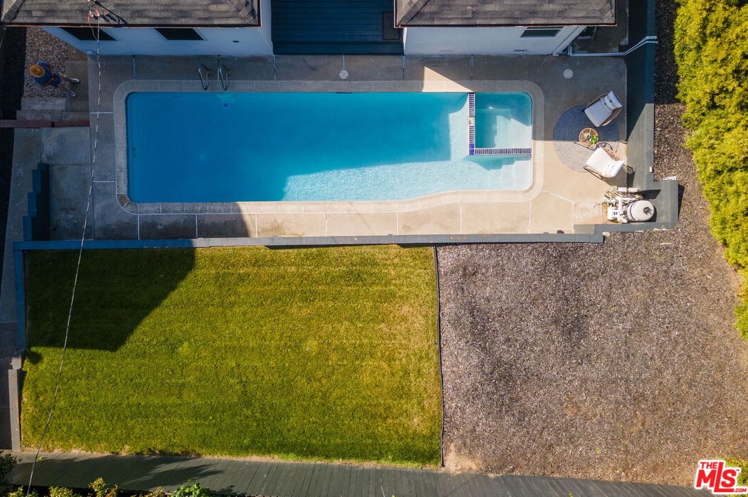 4678 Mioland Dr, Los Angeles CA  90043-2011 exterior