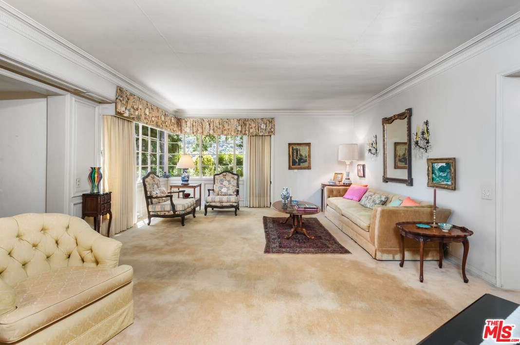 1101 Casiano Rd, Los Angeles CA  90077-1522 exterior