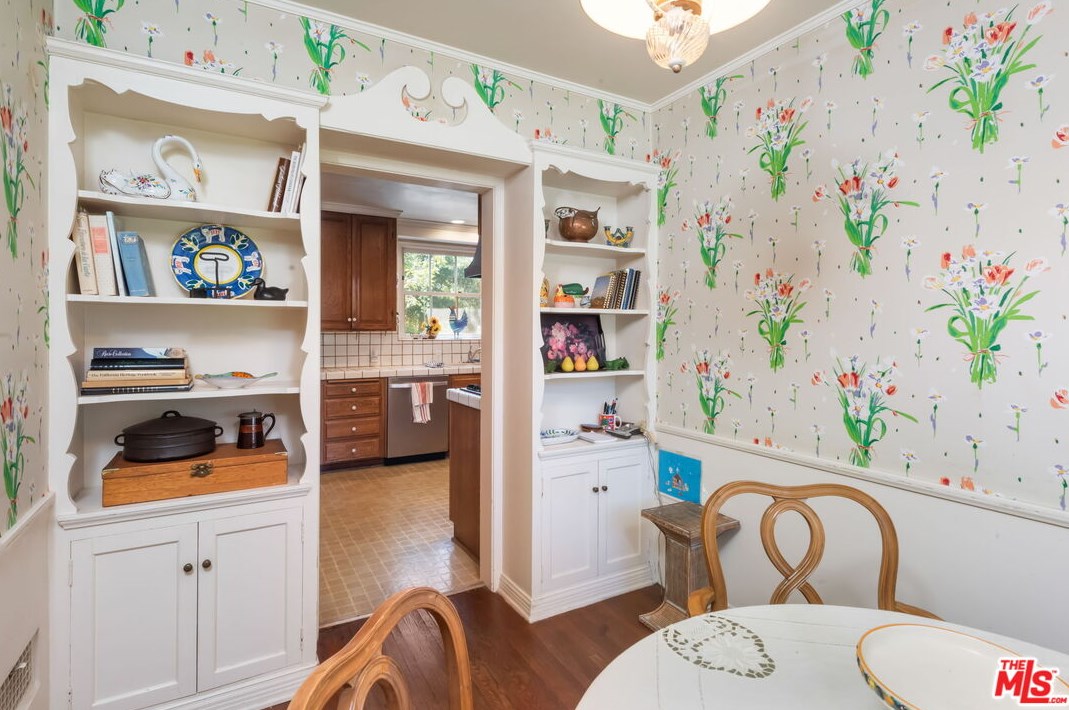 1101 Casiano Rd, Los Angeles CA  90077-1522 exterior