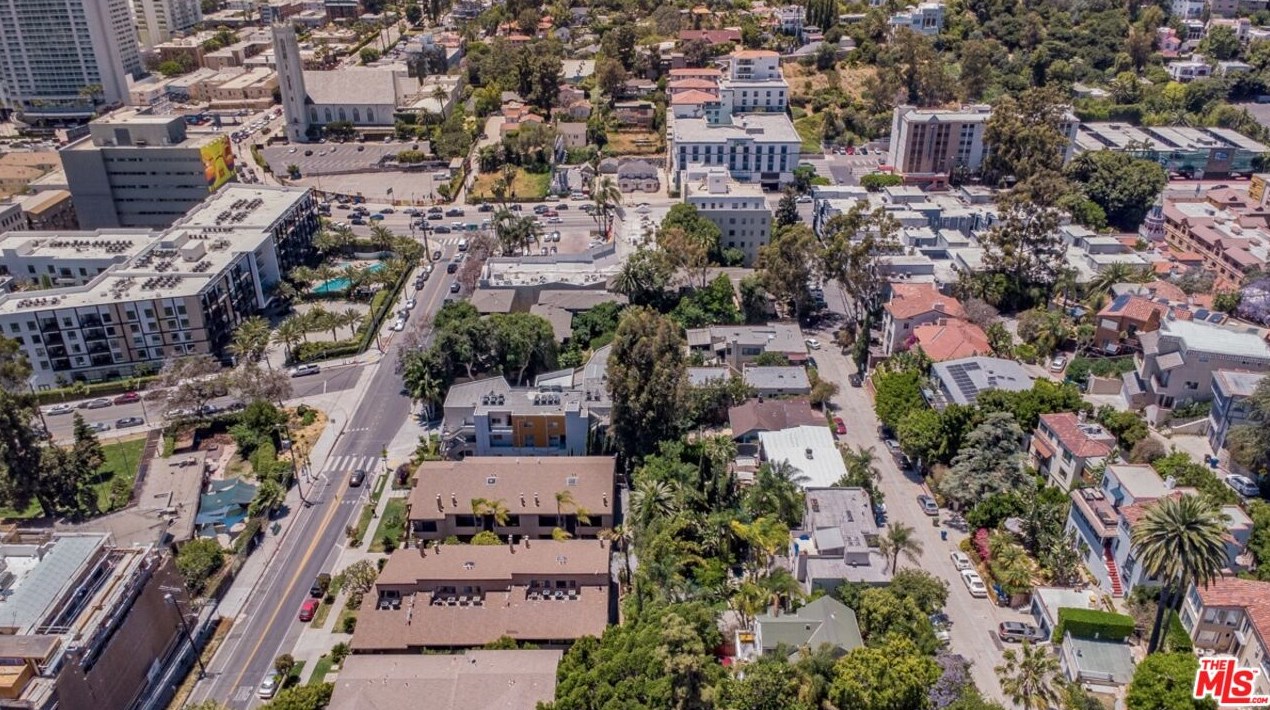 6665 Franklin Ave, Los Angeles CA  90028-4120 exterior