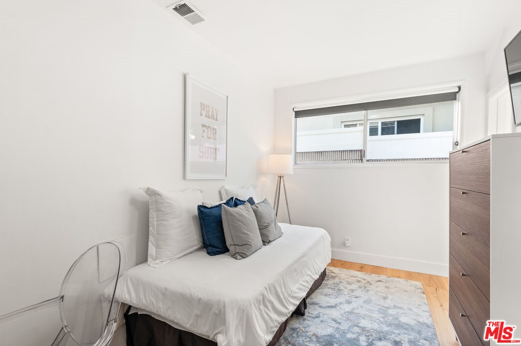 6355 80th St, Los Angeles CA  90045-1444 exterior