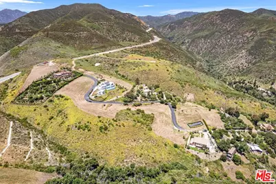 1 Via Acero St, Malibu, CA 90265 - Photo 7