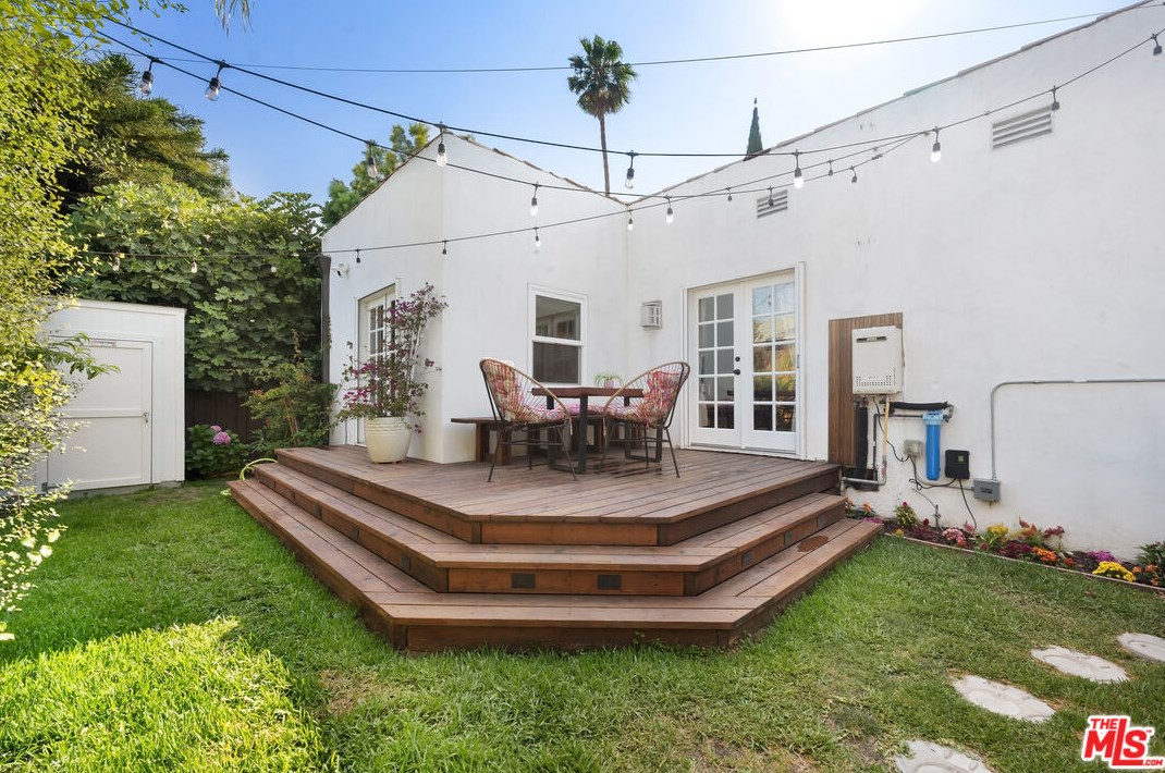 1920 Spaulding Ave, Los Angeles CA  90016-1025 exterior