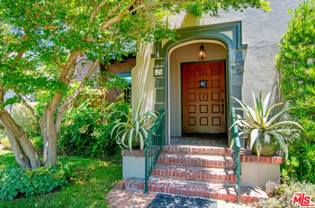 426 Highland Ave, Los Angeles CA  90036-3531 exterior