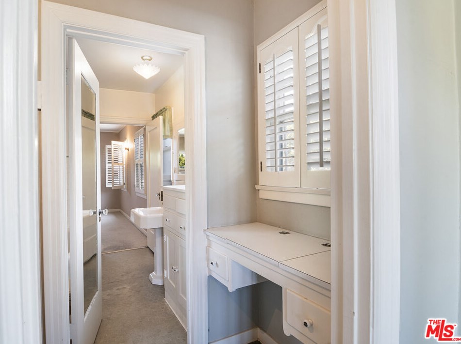 426 Highland Ave, Los Angeles CA  90036-3531 exterior
