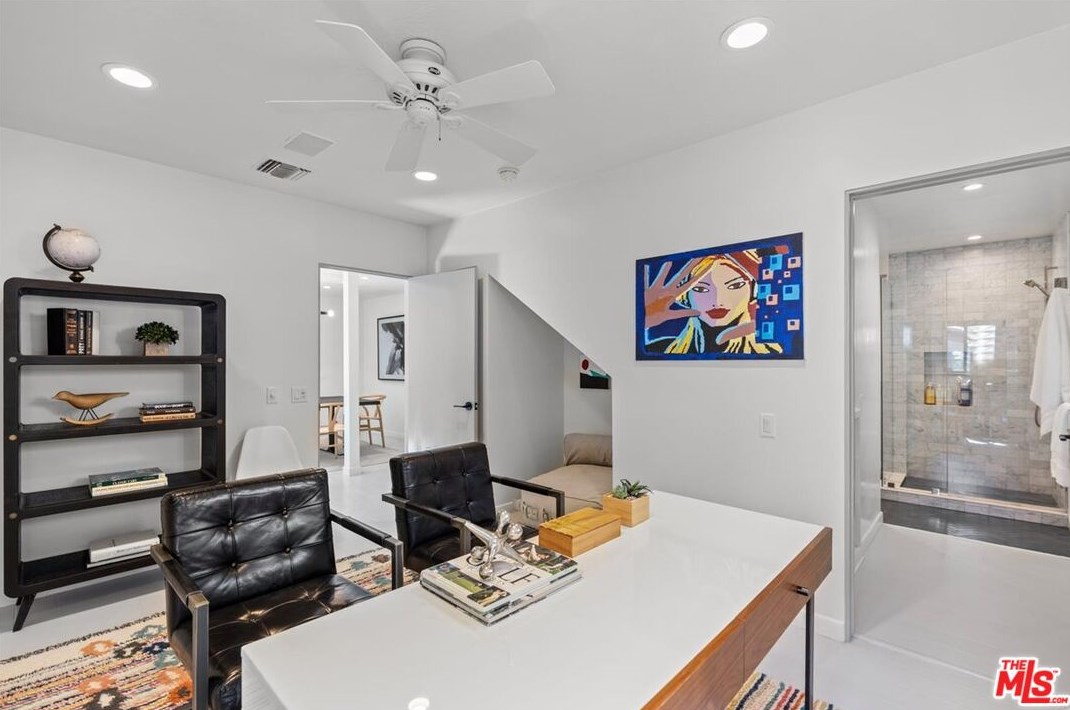 2655 31st St, Santa Monica CA  90405-3012 exterior