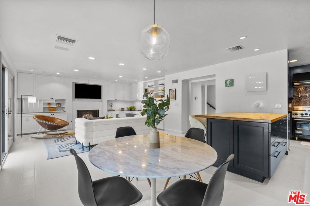 2655 31st St, Santa Monica CA  90405-3012 exterior