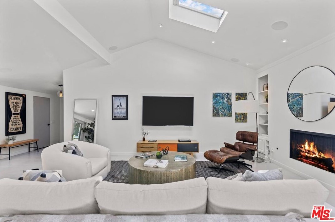 2655 31st St, Santa Monica CA  90405-3012 exterior