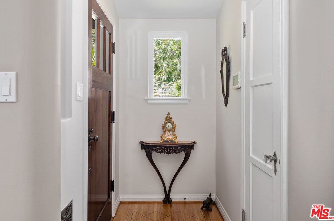 2107 Fox Hills Dr, Los Angeles CA  90025-6004 exterior