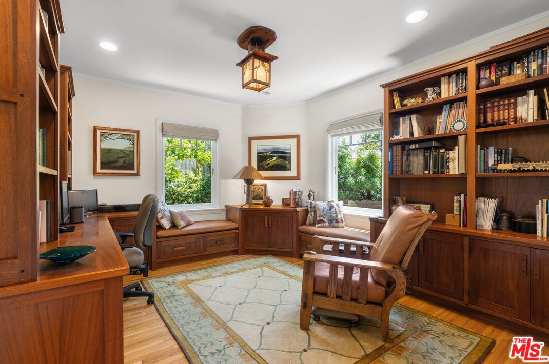 2107 Fox Hills Dr, Los Angeles CA  90025-6004 exterior