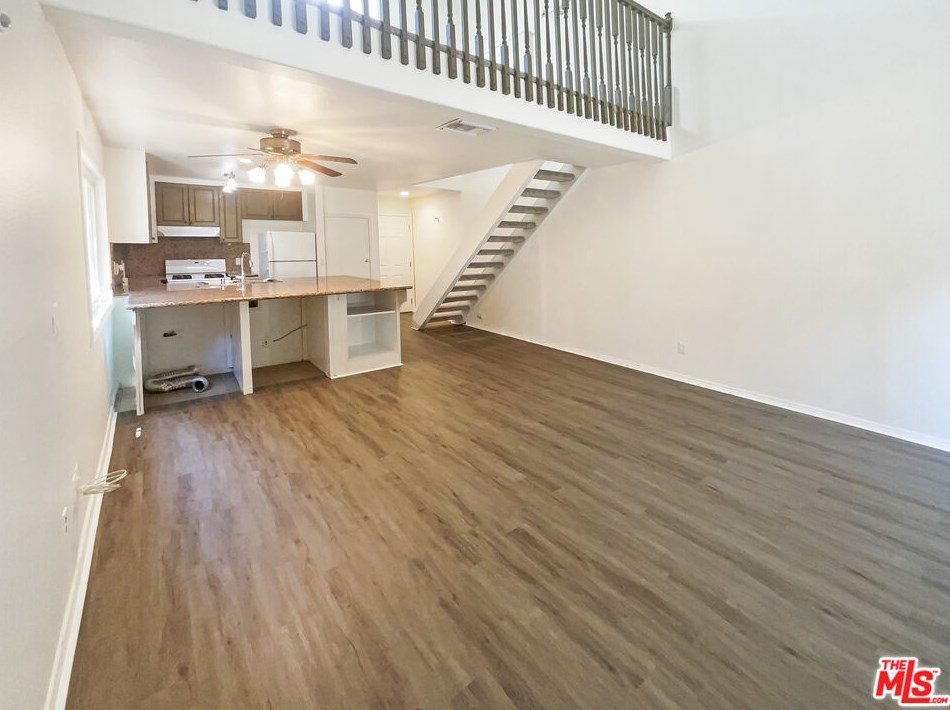 4900 Chapman Ave, Orange CA  92869-4116 exterior