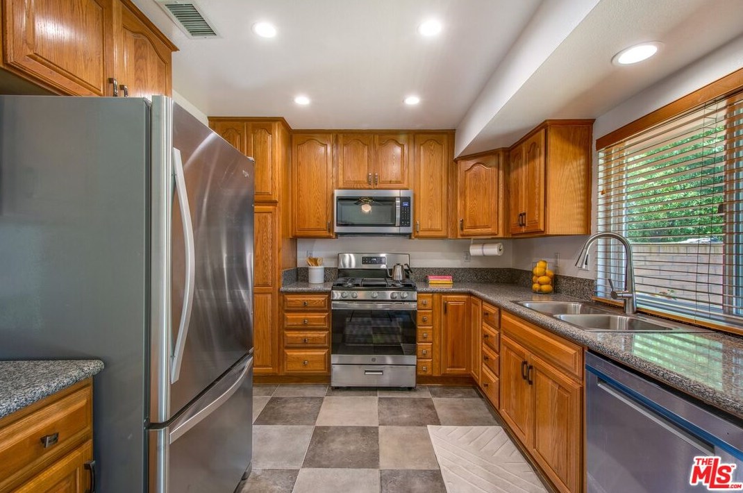 2748 Alder Creek Dr, Ontario CA  91761-0105 exterior