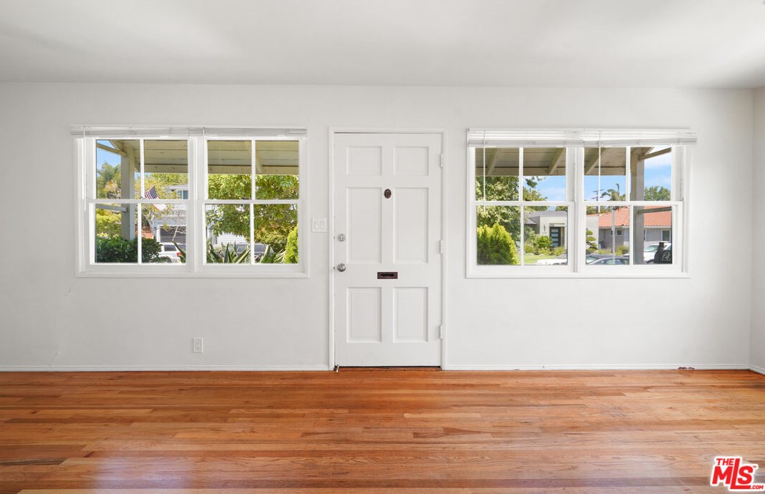 2739 Midvale Ave, Los Angeles CA  90064-4215 exterior
