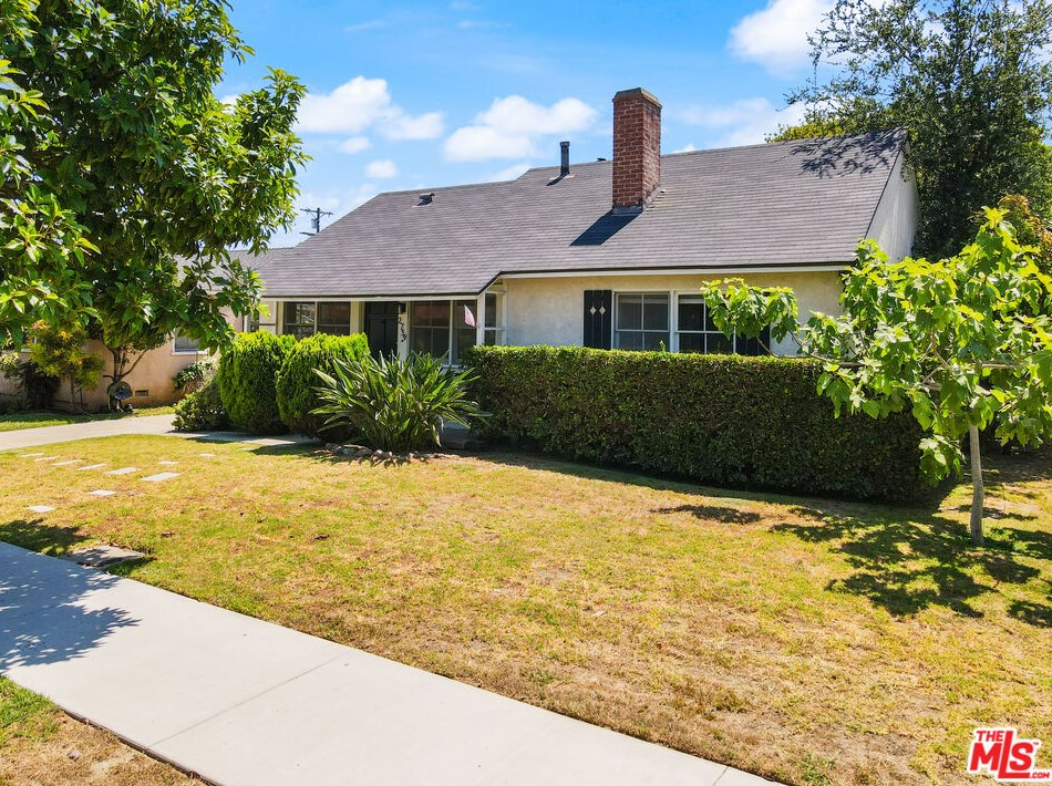 2739 Midvale Ave, Los Angeles CA  90064-4215 exterior