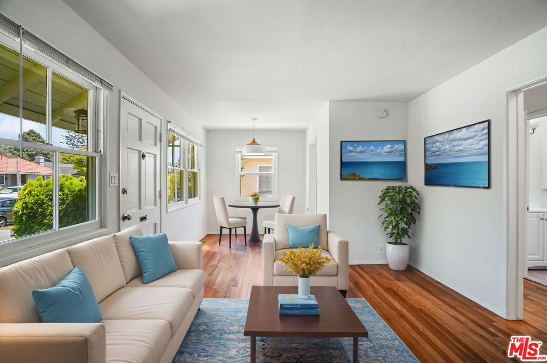 2739 Midvale Ave, Los Angeles CA  90064-4215 exterior