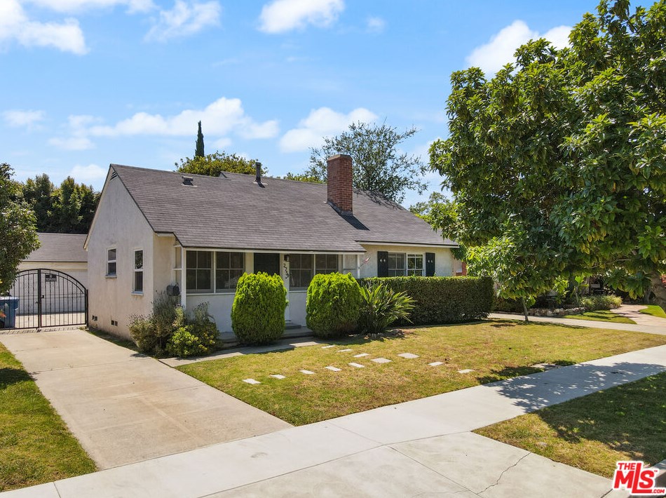 2739 Midvale Ave, Los Angeles CA  90064-4215 exterior