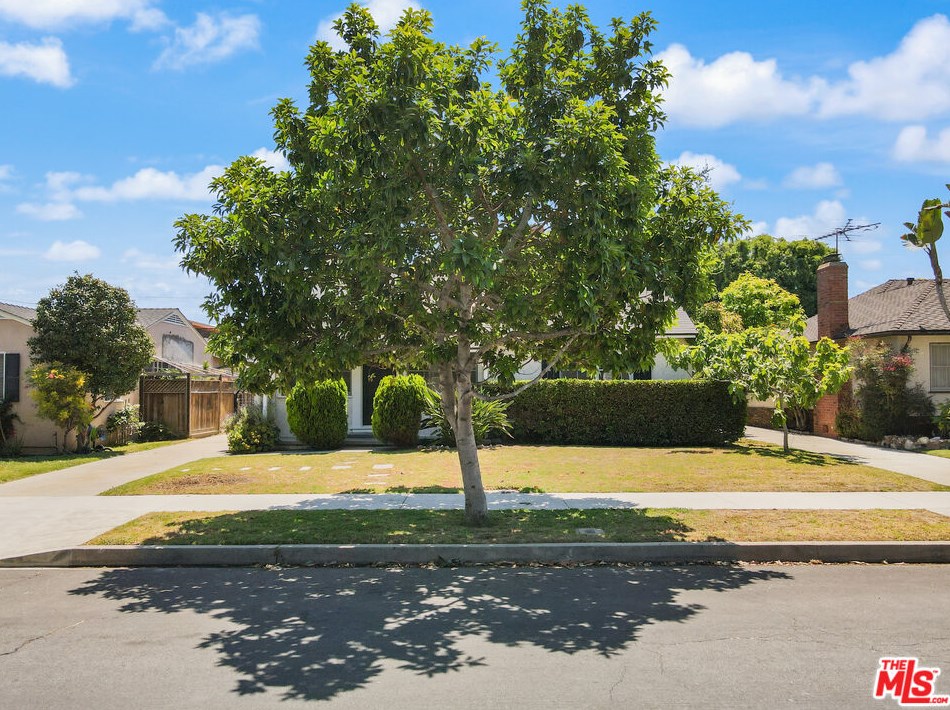 2739 Midvale Ave, Los Angeles CA  90064-4215 exterior