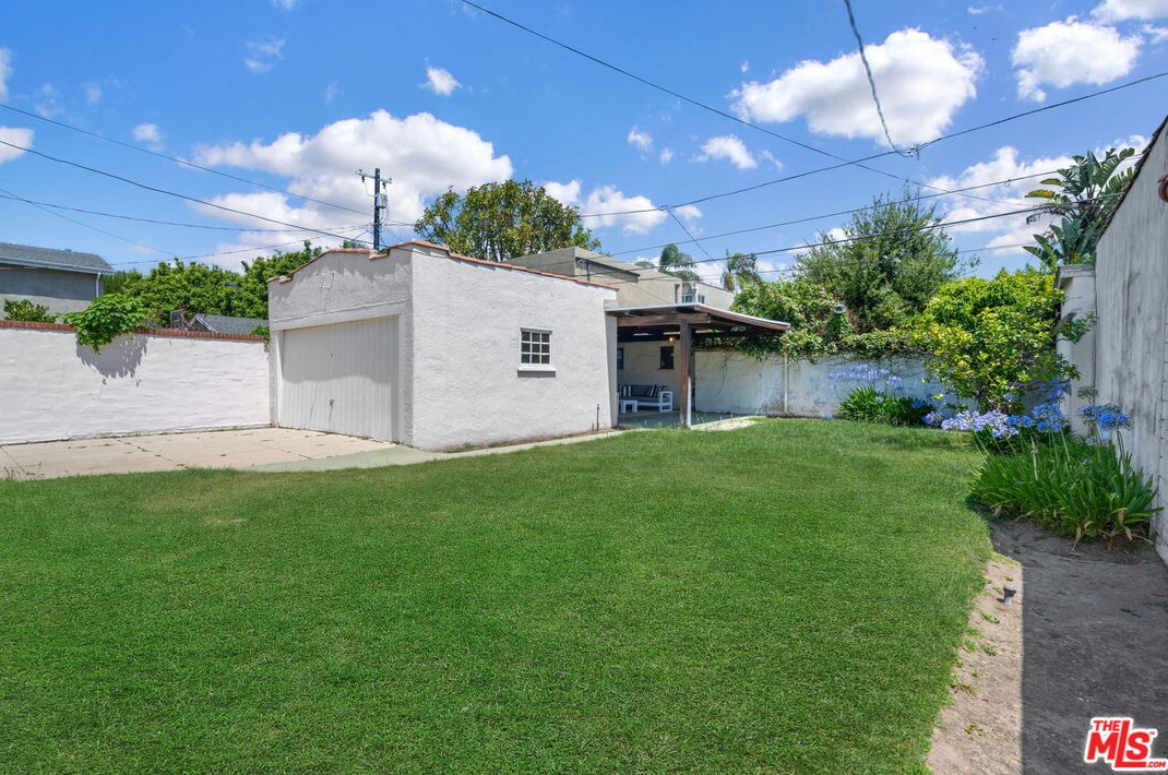 9025 Hargis St, Los Angeles CA  90034-1926 exterior