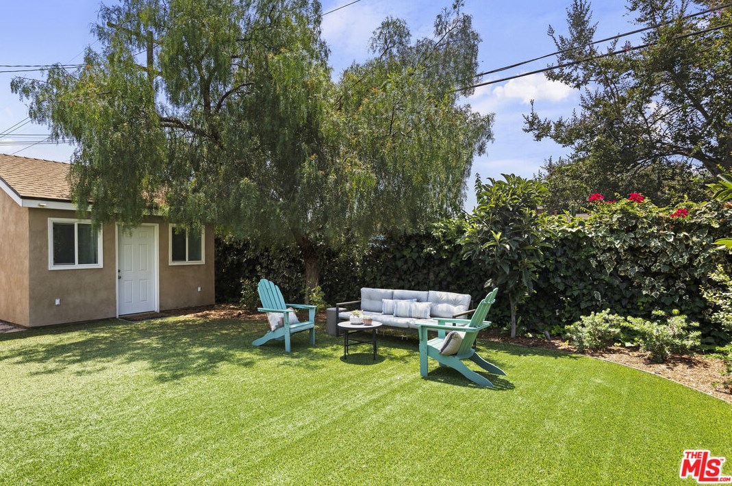 2806 Paloma St, Pasadena CA  91107-2743 exterior