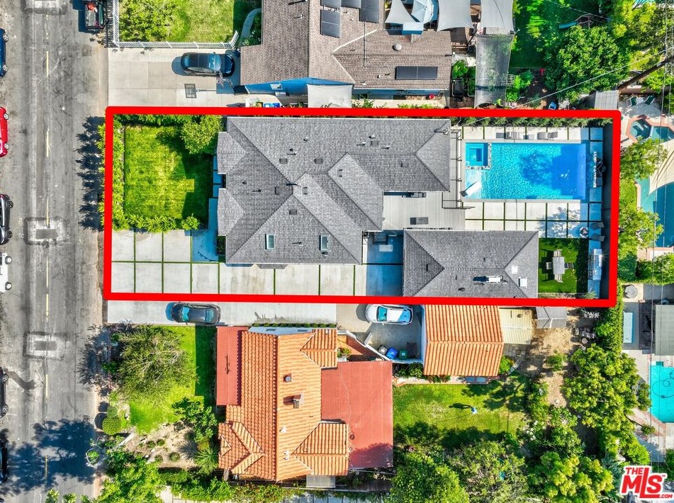 5234 Noble Ave, Van Nuys CA  91411-3906 exterior