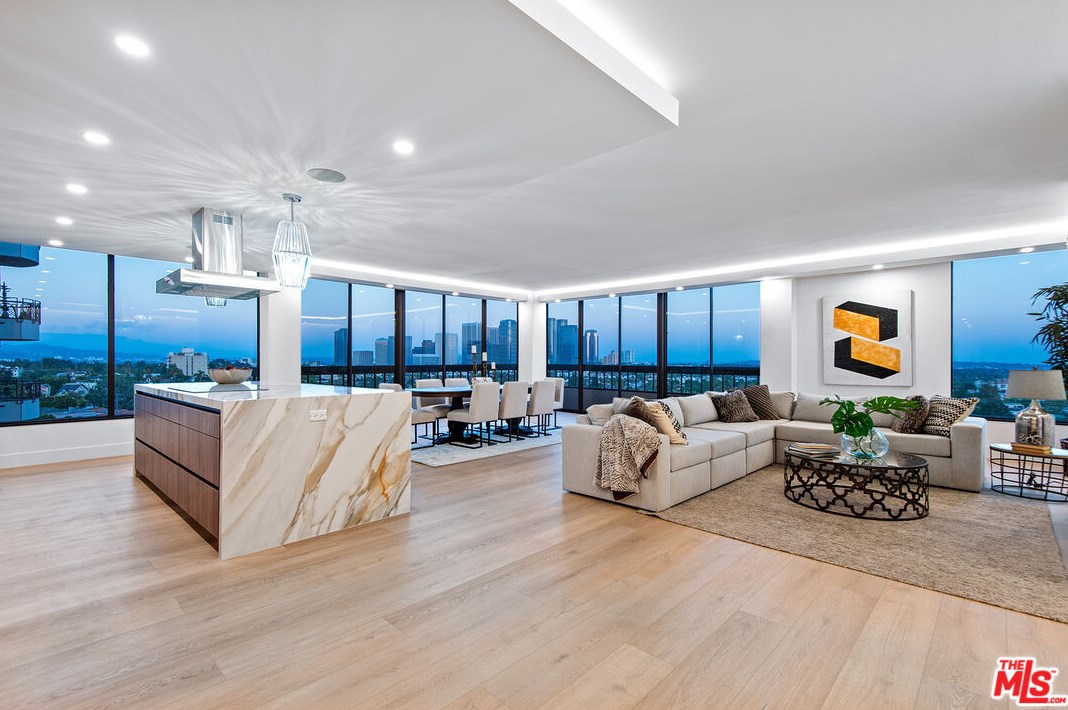 10590 Wilshire Blvd, Los Angeles CA  90024-4501 exterior