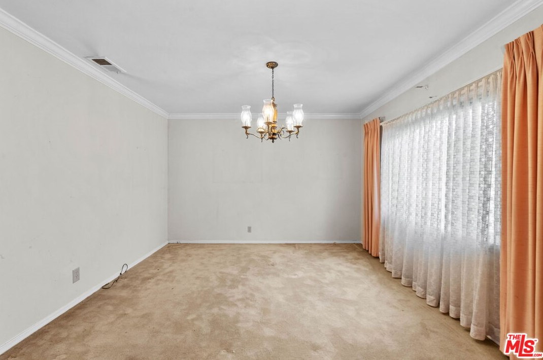 7819 Midfield Ave, Los Angeles CA  90045-3237 exterior