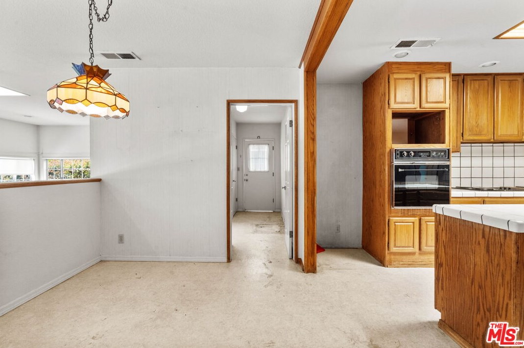 7819 Midfield Ave, Los Angeles CA  90045-3237 exterior