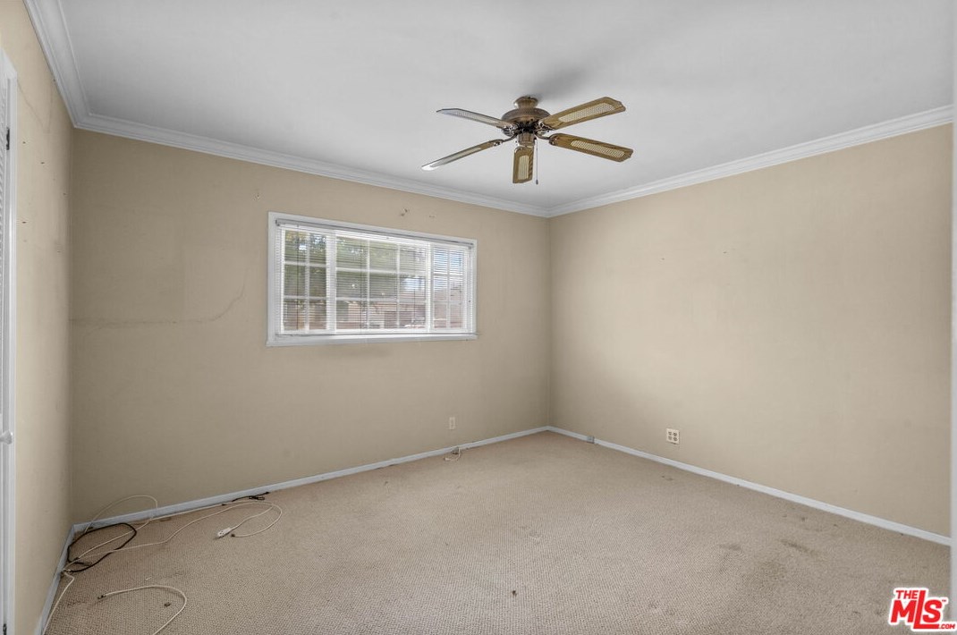 7819 Midfield Ave, Los Angeles CA  90045-3237 exterior