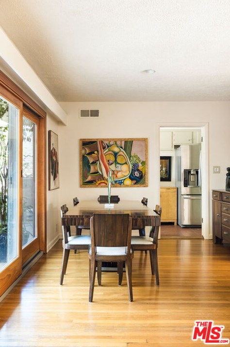 3522 Amesbury Rd, Los Angeles CA  90027-1302 exterior