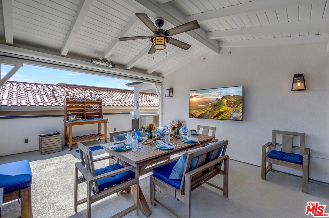 130 Balboa Blvd, Newport Beach CA  92661-1118 exterior