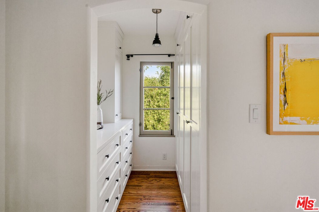 1716 Dillon St, Los Angeles CA  90026-1114 exterior