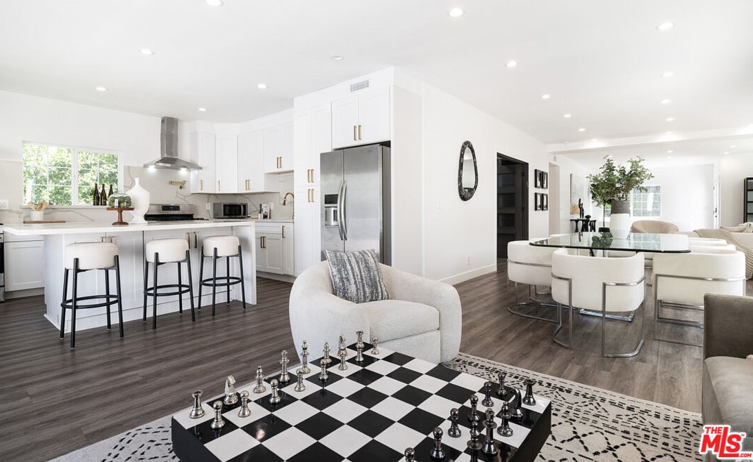 617 Detroit St, Los Angeles CA 90036-3402 exterior