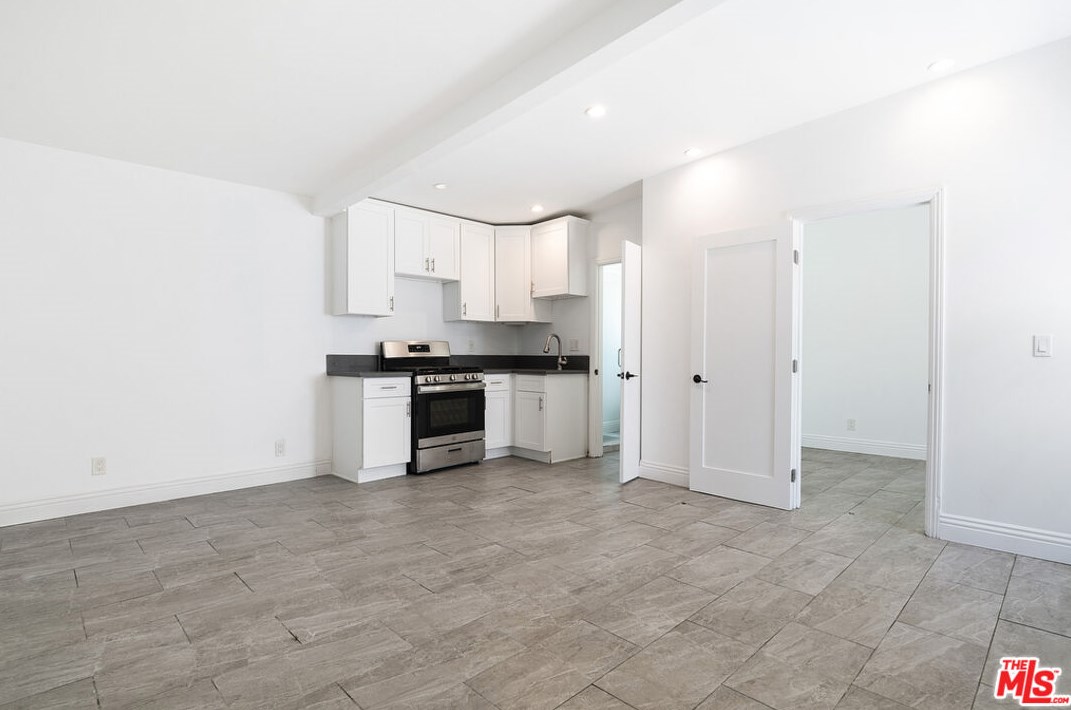 617 Detroit St, Los Angeles CA 90036-3402 exterior