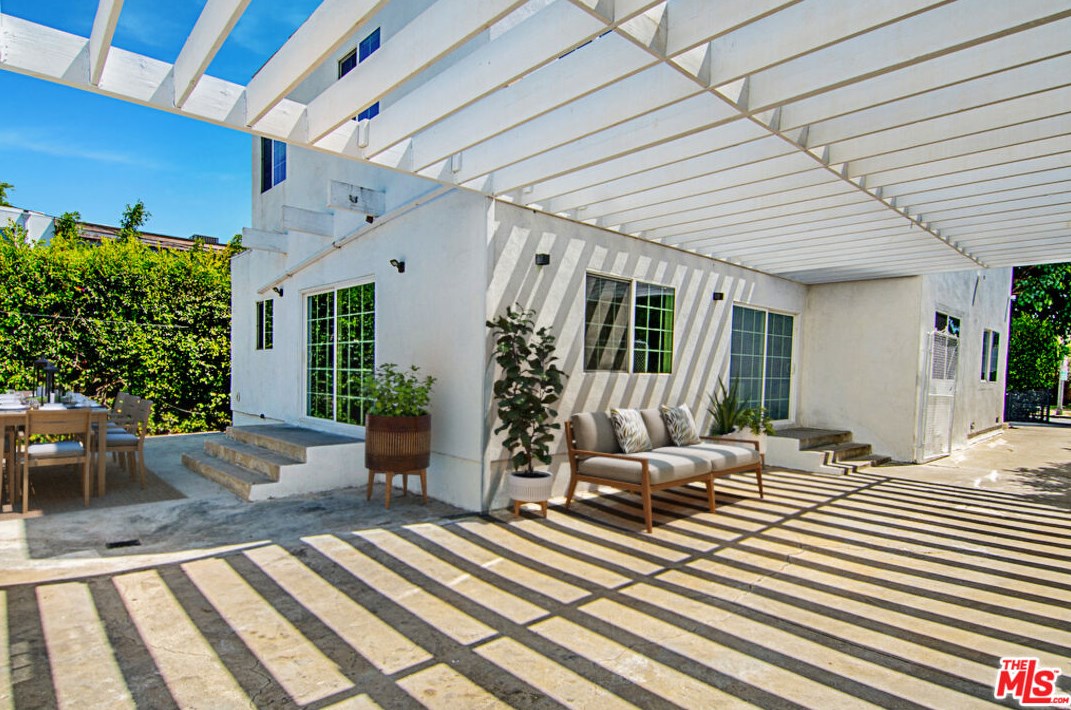 617 Detroit St, Los Angeles CA 90036-3402 exterior