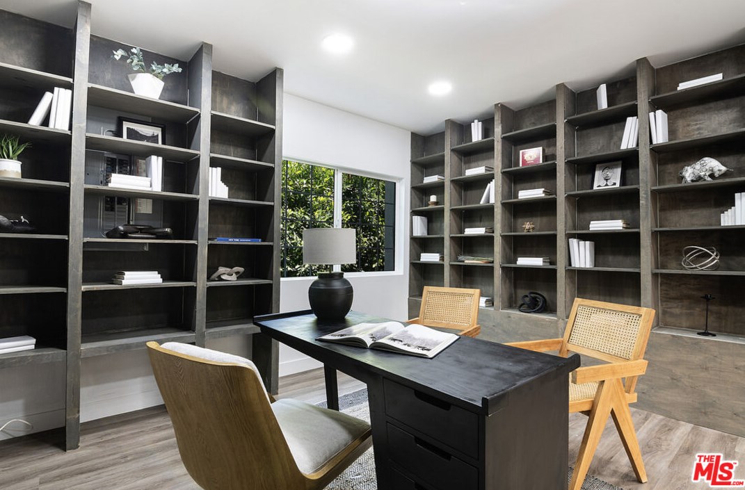 617 Detroit St, Los Angeles CA 90036-3402 exterior